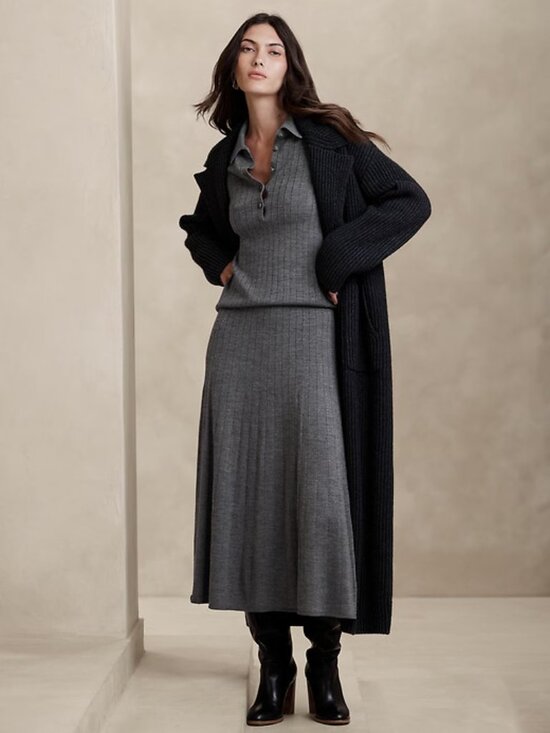 Banana Republic Sweaters - Banana Republic Gray Merino Wool Ribbed Sweater Size M
